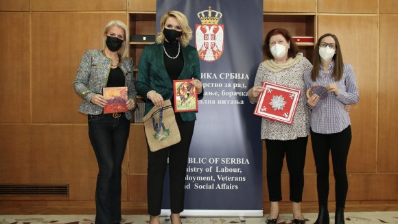 Кисић Тепавчевић: Особама са аутизмом пружати подршку сваки дан