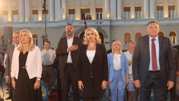 Кисић Тепавчевић на обележавању Дана српског јединства, слободе и националне заставе у Бањалуци