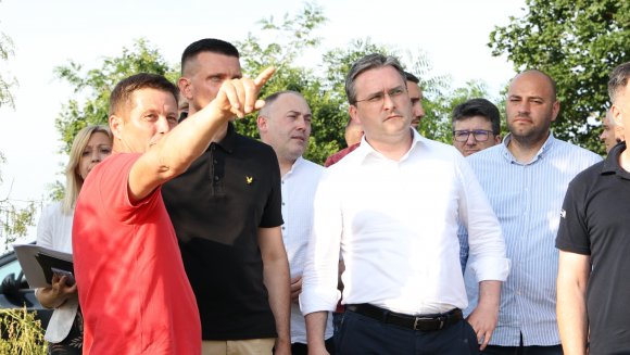 Министар Селаковић обишао поплављена подручја у општинама Дољевац и Смедеревска Паланка