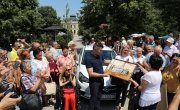 Министар Ђорђевић уручио је возило Савезу инвалида рада Војводине у Сремским Карловцима