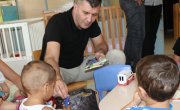 Министар Ђорђевић обишао напуштено дете из Вишњице
