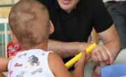 Министар Ђорђевић обишао напуштено дете из Вишњице