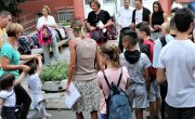 Министар Ђорђевић испратио и трећу групу деце из Звечанске на море у Будву