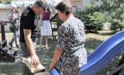 Министар Ђорђевић поклонио рачунар Дневном боравку за одрасла лица у Бачкој Тополи 