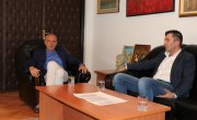 Министар Ђорђевић и градоначелник Радојичић посетили тек рођену бебу која је јутрос напуштена у Београду