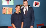 Министар Ђорђевић посетио социјално предузеће „Кафе бар 16“ који радно ангажује бивше кориснике Свратишта за децу