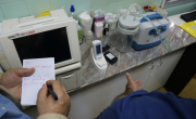 Министар за рад, запошљавање, борачка и социјална питања Зоран Ђорђевић подржао је донацију опреме у вредности од два милиона динара клиници за гинекологију и акушерство у Ћуприји, која је реализована акцијом "Заједно за бебе", у оквиру сарадње Комерцијалне банке и Фонда Б92.   Том приликом министар Ђорђевић је изјавио да ће Влада Србије увек подржати овакве и друге иницијативе када су у питању наша деца и открио да ће се ова акција наставити и убудуће.   “Наша жеља је да све болнице у Србији добију опрему 