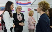 Галерија слика сајам Ј=ДНАКИ