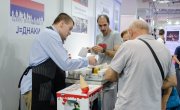 Галерија слика сајам Ј=ДНАКИ