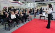 Галерија слика сајам Ј=ДНАКИ