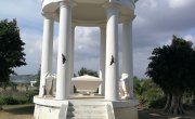 Делегација Министарства за рад, запошљавање, борачка и социјална питања посетила српска војничка гробља у Републици Тунис