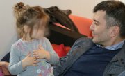 Министар Ђорђевић на 8. март у посети Сигурној кући