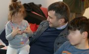 Министар Ђорђевић на 8. март у посети Сигурној кући