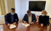 Министарству за рад предузеће „Маневар“ из Новог Сада донирало 4.000 заштитних маски