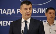ЂОРЂЕВИЋ ДОНЕО ОДЛУКУ: Девојчица Ленка враћена породици Савић