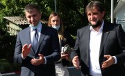 Ђорђевић и Гашић уручили донацију Геронтолошком центру у Крушевцу