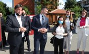 Ђорђевић и Гашић уручили донацију Геронтолошком центру у Крушевцу