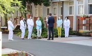 Ђорђевић и Гашић уручили донацију Геронтолошком центру у Крушевцу