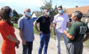 Ђорђевић у ромском насељу у Шапцу: Обезбедићемо овим људима достојанствен живот