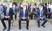 Ђорђевић положио венац на споменик V-3 крагујевачке гимназије у част сећања на стрељане ученике и учитеље