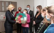 Кисић Тепавчевић посетила породицу Јаковљевић у мионичком селу Попадић