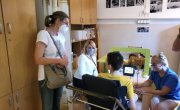 Министарка Кисић Тепавчевић заједно са представницима МДРИ обишла Дом за децу ометену у развоју „Колевка“