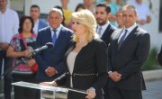Министарка Кисић Тепавчевић на уручењу кључева станова за припаднике служби безбедности у Крагујевцу