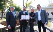Компанија „Stadler Bussnang AG“ поклонила деци у Звечанској 300 килограма чоколаде