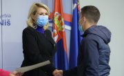 У Нишу уручено 70 уговора за самозапошљавање незапослених лица 