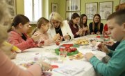 Министарка Кисић на ускршњој радионици Удружења жена „Сента“