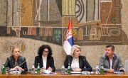 Министарка Кисић са директорима центара за социјални рад о примени Закона о социјалној карти