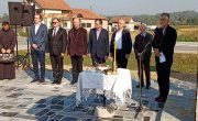 Одржана церемонија полагања венаца у част 450 убијених мештана Цикоте код Лознице
