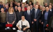 МИНИСТАР СЕЛАКОВИЋ ДОДЕЛИО БОРАЧКЕ ЛЕГИТИМАЦИЈЕ У ЗРЕЊАНИНУ