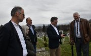 Министар Селаковић обишао Српско војничко гробље у Битољу