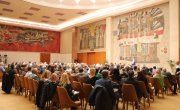 Министар за рад, запошљавање, борачка и социјална питања Никола Селаковић одржао је други по реду састанак са директорима свих центара за социјални рад у Србији, како би на заједнички начин дефинисали планове и приоритете у раду ових институција у наредном периоду.  Министар Селаковић је указао да је потребно да сви центри за социјални рад, њих 141, посебну пажњу посвете ефикасном коришћењу новог оперативног система СОЗИС, чија је примена отпочела крајем прошле године. Он је навео да овај систем са једне ст