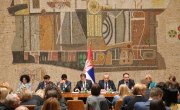 Министар за рад, запошљавање, борачка и социјална питања Никола Селаковић одржао је други по реду састанак са директорима свих центара за социјални рад у Србији, како би на заједнички начин дефинисали планове и приоритете у раду ових институција у наредном периоду.  Министар Селаковић је указао да је потребно да сви центри за социјални рад, њих 141, посебну пажњу посвете ефикасном коришћењу новог оперативног система СОЗИС, чија је примена отпочела крајем прошле године. Он је навео да овај систем са једне ст
