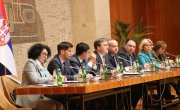 Министар за рад, запошљавање, борачка и социјална питања Никола Селаковић одржао је други по реду састанак са директорима свих центара за социјални рад у Србији, како би на заједнички начин дефинисали планове и приоритете у раду ових институција у наредном периоду.  Министар Селаковић је указао да је потребно да сви центри за социјални рад, њих 141, посебну пажњу посвете ефикасном коришћењу новог оперативног система СОЗИС, чија је примена отпочела крајем прошле године. Он је навео да овај систем са једне ст