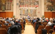 Министар за рад, запошљавање, борачка и социјална питања Никола Селаковић одржао је други по реду састанак са директорима свих центара за социјални рад у Србији, како би на заједнички начин дефинисали планове и приоритете у раду ових институција у наредном периоду.  Министар Селаковић је указао да је потребно да сви центри за социјални рад, њих 141, посебну пажњу посвете ефикасном коришћењу новог оперативног система СОЗИС, чија је примена отпочела крајем прошле године. Он је навео да овај систем са једне ст