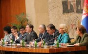 Министар за рад, запошљавање, борачка и социјална питања Никола Селаковић одржао је други по реду састанак са директорима свих центара за социјални рад у Србији, како би на заједнички начин дефинисали планове и приоритете у раду ових институција у наредном периоду.  Министар Селаковић је указао да је потребно да сви центри за социјални рад, њих 141, посебну пажњу посвете ефикасном коришћењу новог оперативног система СОЗИС, чија је примена отпочела крајем прошле године. Он је навео да овај систем са једне ст