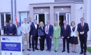 Селаковић на додели социјалних станова 12 породица у Чачку