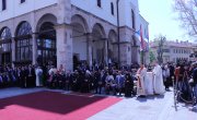 Министар Селаковић на откривању споменика патријарху Иринеју у Нишу