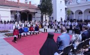 Министар Селаковић на откривању споменика патријарху Иринеју у Нишу