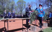 Министар Селаковић приуствовао обележавању Дана сећања на жртве усташког злочина геноцида у Концентрационом логору Јасеновац и његовом највећем стратишту Доња Градина