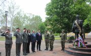 Делгација Министартсва положила венац на споменик војводи Шупљикцу