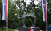Председник Народне скупштине Р. Србије Орлић  и министар Селаковић положили венац на Споменик херојима са Кошара