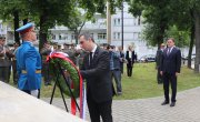 Председник Народне скупштине Р. Србије Орлић  и министар Селаковић положили венац на Споменик херојима са Кошара
