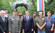 Председник Народне скупштине Р. Србије Орлић  и министар Селаковић положили венац на Споменик херојима са Кошара
