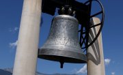 Министар Селаковић открио споменик страдалим српским заробљеницима и војницима на српском гробљу у Кастелану