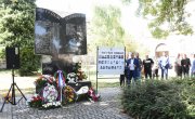 Положени венци на Споменик палим борцима у ратовима 1990 – 1999. у Земуну