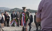  Положени венци у Гувији